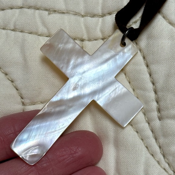 Shell Cross and Velvet Ribbon Tie Necklace - Picture 3 of 5